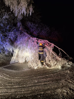 32_33_Technická pomoc, odstranění stromu - 17.12.2025 